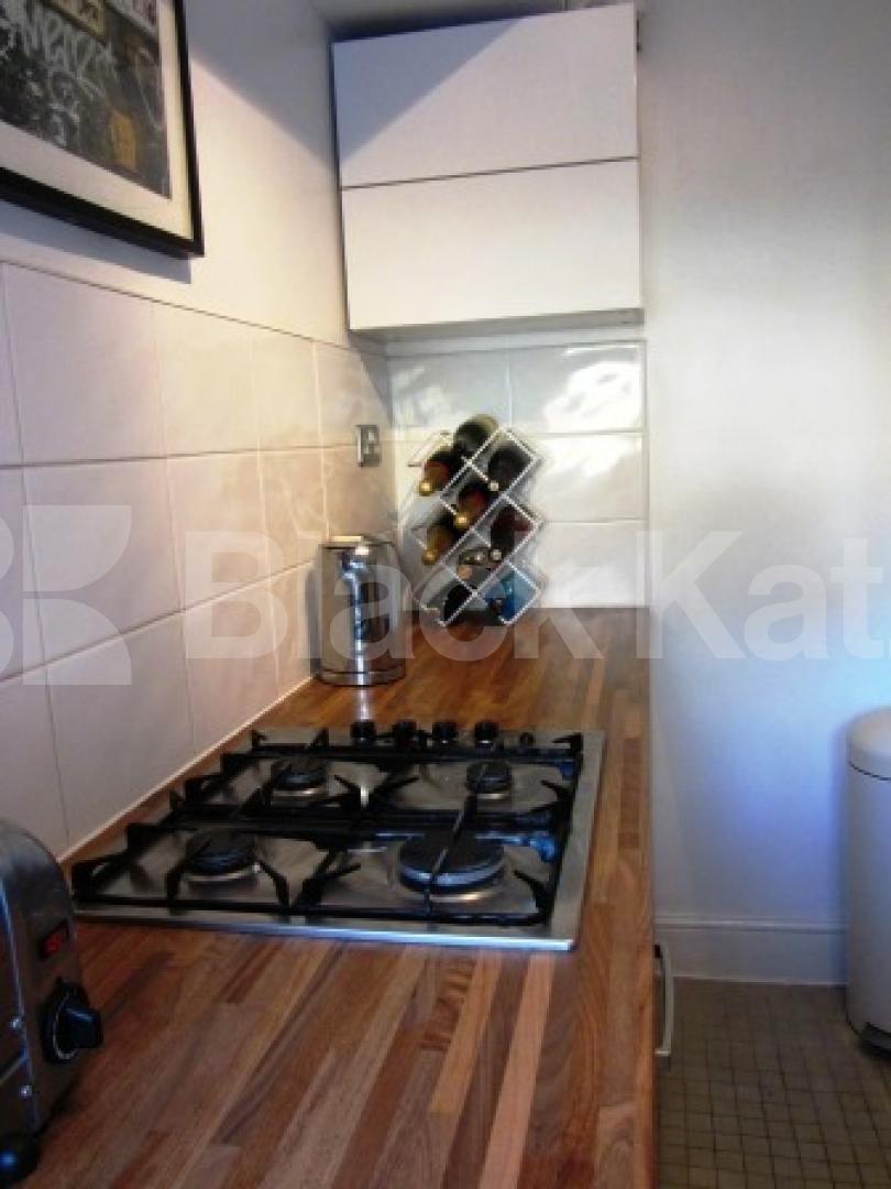 			Fantastic Location !, 1 Bedroom, 1 bath, 1 reception Flat			 Muswell Hill Road, MUSWELL HILL